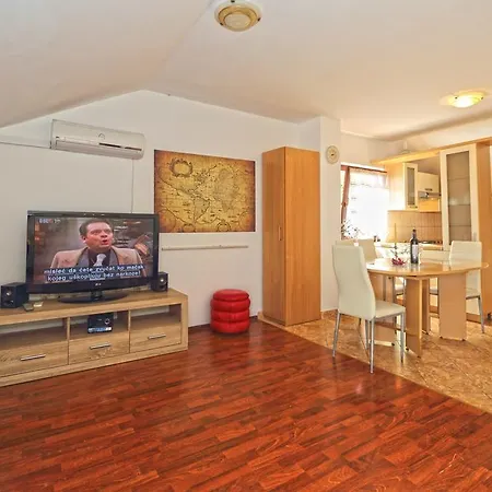 Niki Hvar Apartman *