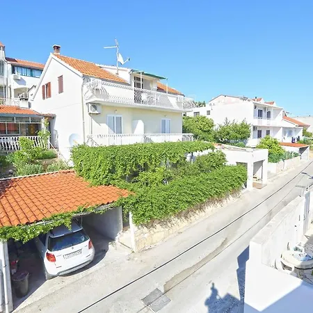 Niki Hvar * Хвар