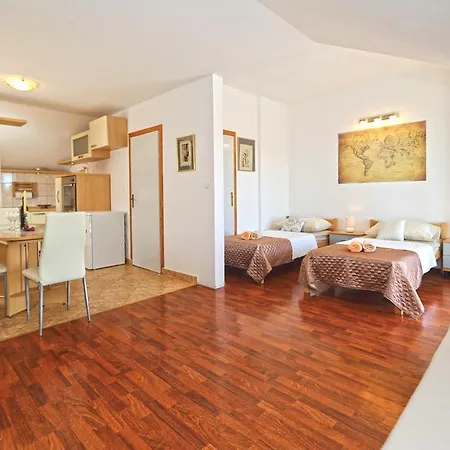 Niki Hvar * Hvar Town