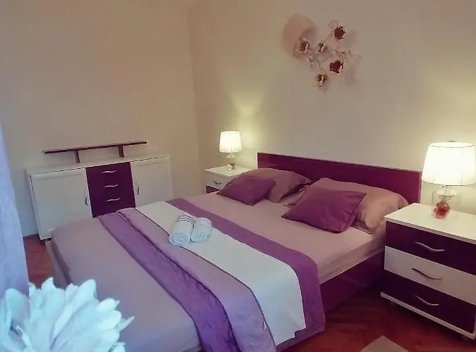 Niki Hvar Apartment *