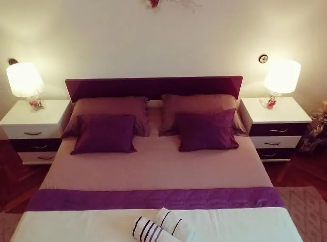 Niki Hvar * Hvar Town