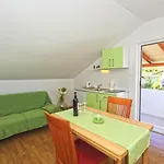 Apartment Niki Hvar