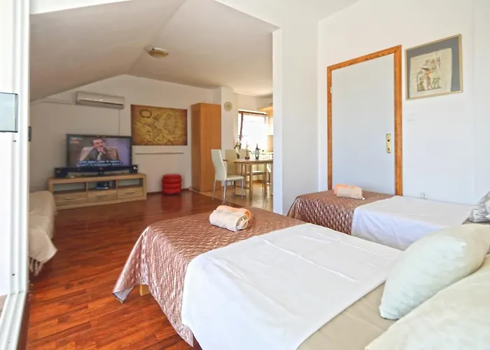 Niki Hvar Apartamento *