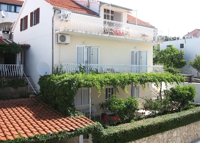 Niki Hvar * Hvar Town